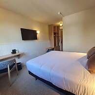 BRIT HOTEL CONFORT ALENCON