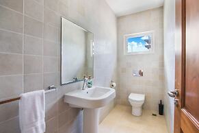 Golf Villa in Bavaro - Pool, Jacuzzi, Staff
