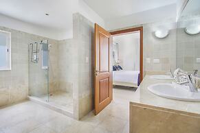 Golf Villa in Bavaro - Pool, Jacuzzi, Staff