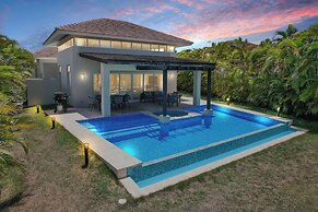 Golf Villa in Bavaro - Pool, Jacuzzi, Staff