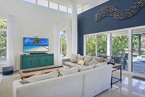Golf Villa in Bavaro - Pool, Jacuzzi, Staff
