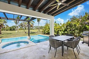 Golf Villa in Bavaro - Pool, Jacuzzi, Staff
