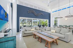 Golf Villa in Bavaro - Pool, Jacuzzi, Staff