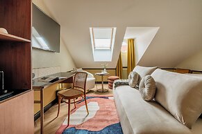Colette by StayLab