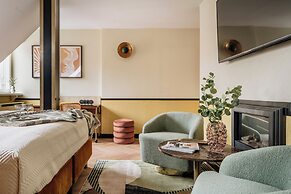 Colette by StayLab