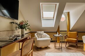 Colette by StayLab