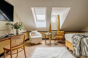 Colette by StayLab