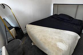 Central Sheffield 3-bed Apt, Sleeps 6 With Parking