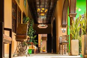 503 Casa Hostal