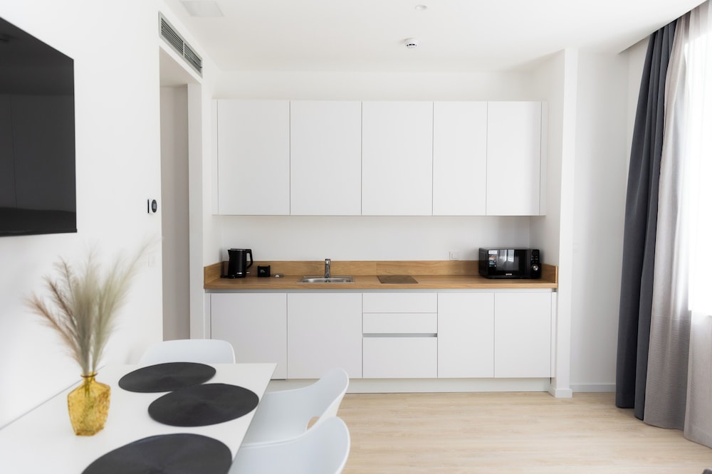 Kula & the Top Apartments