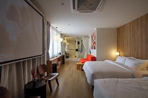 Dear Sunday Hometel Bangkok