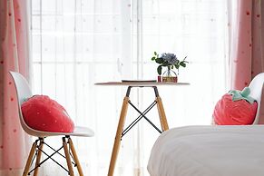 V Boutique House