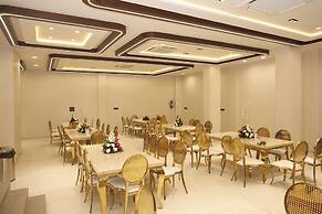 The Meera Hotel