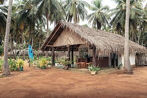 Roshanne Beach Resort