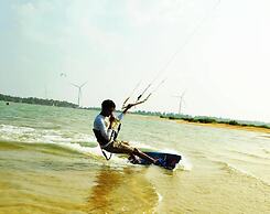 Roshanne Beach Resort