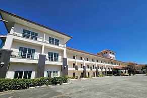 Grand Place Resort
