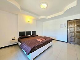 Grand Place Resort