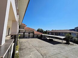 Grand Place Resort