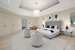 Maison Privee - Exclusive Villa w/ Private Pool, Garden and Beach