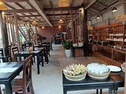 Vang Luang Hotel