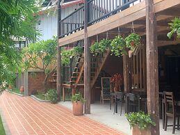 Vang Luang Hotel