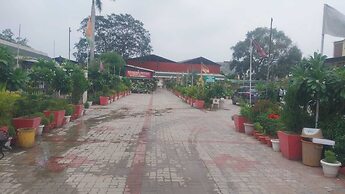 JJ Lawns And Resort