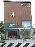 Hotel Green Parrot