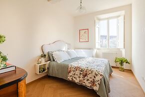 Casa Dante in Lucca With 3 Bedrooms and 2 Bathrooms