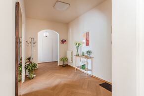 Casa Dante in Lucca With 3 Bedrooms and 2 Bathrooms