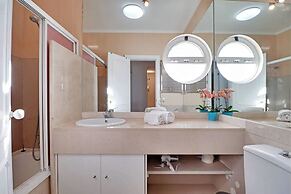 Marina Family Duplex with Pool
