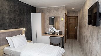 Badyan Hotel