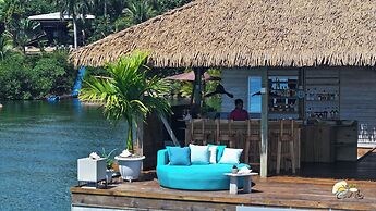 Coral Bay Bungalows