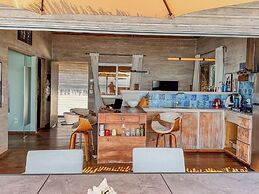 Coral Bay Bungalows