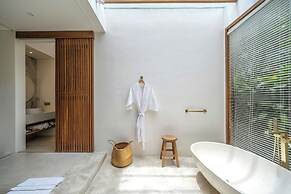 Villa Kayu Pererenan