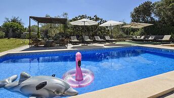 Nice Holiday Home With Private Pool