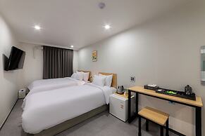 Stayz437 Jongno