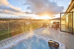 Host Stay Hazelwood Deluxe Lodge