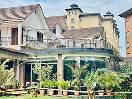 FANG FANG SUITES