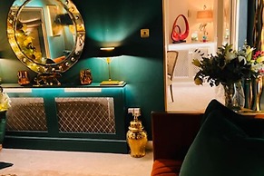 2 Bed 'cosy Cottage' Central Bawtry High End Decor