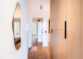 Apartment on Zeedijk With Stunning Sea Views