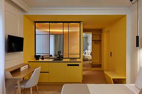 Dwell - Elegant City Stay