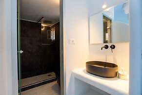 Zen Suites & Spa
