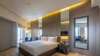 Elegant 1BR Apartment Near Dubai Frame