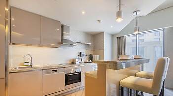 Luxury 1BR Apartment Close to Top Attractions