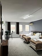 Grand S&S Hotel
