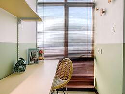 Best And Comfy Studio Apartment B Residence