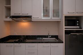 Cozy And Best Deal Studio Apartment Casa De Parco
