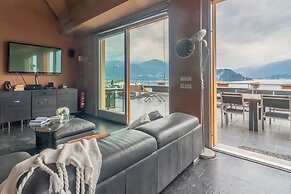 Fontana Penthouse in Fiumelatte