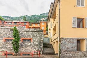 Fontana Penthouse in Fiumelatte