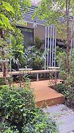 35 Bow Hotel